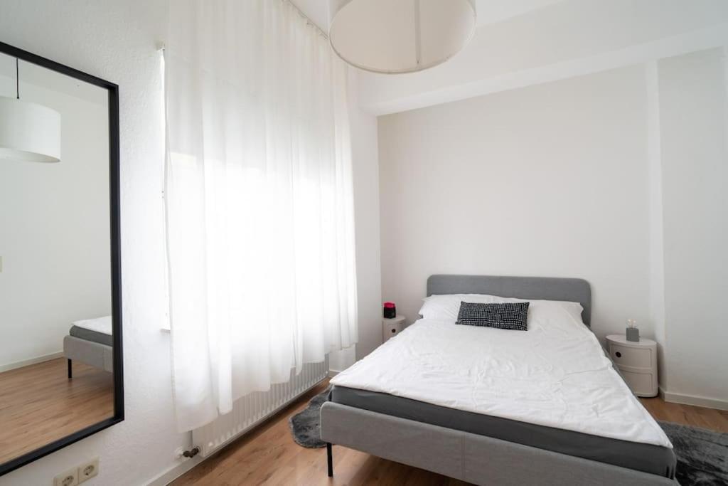 Wohnung Naehe Stadtzentrum Mit Wohnzimmer Und Kueche Koblencja Zewnętrze zdjęcie
