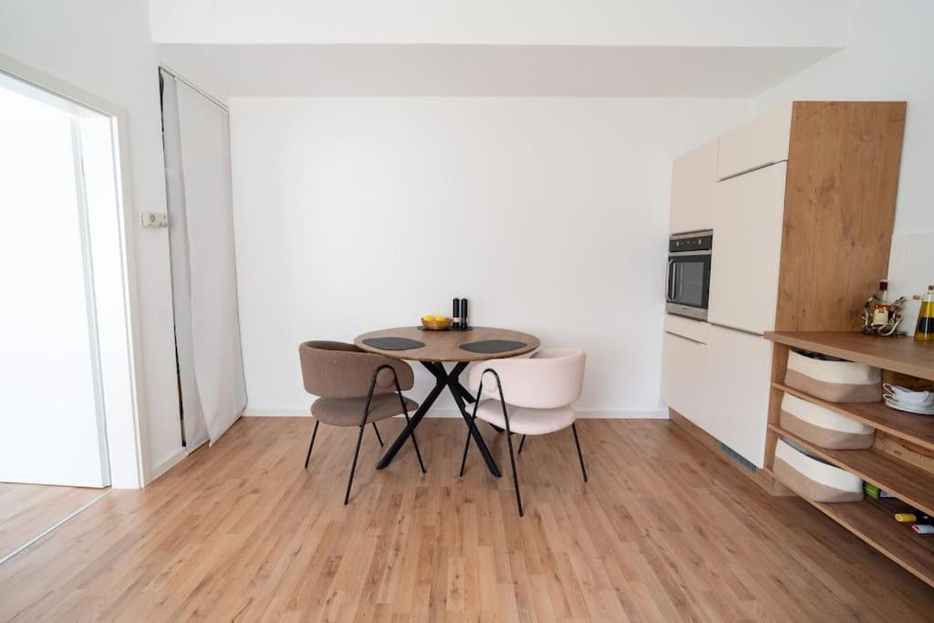 Wohnung Naehe Stadtzentrum Mit Wohnzimmer Und Kueche Koblencja Zewnętrze zdjęcie